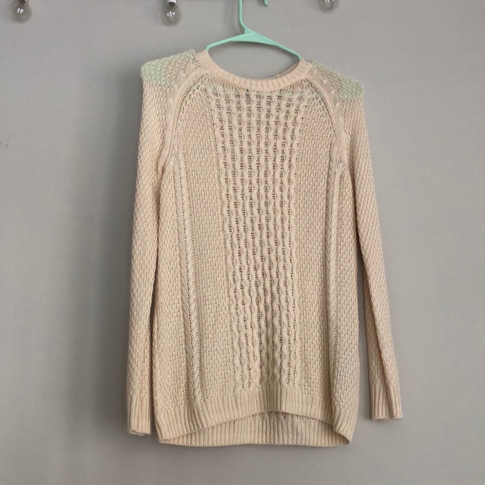 Comfy and light sweater from forever 21!